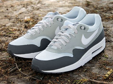 nike air max 1 essential weiß grau|Nike Air Max 1 Essential Premium Men's Shoes.